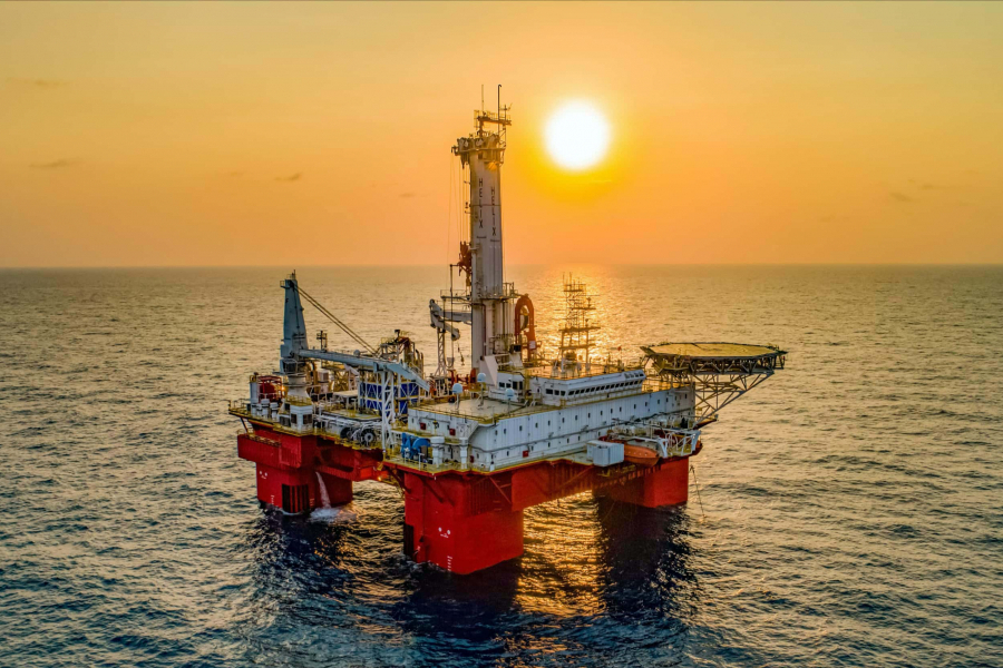 , Helix Energy Solutions Group Inc (HLX): Servicios de energía offshore